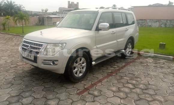 Sayi Imported Mitsubishi Pajero White Mota in Libreville a estuary