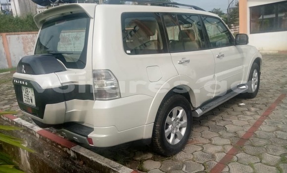 Acheter Import Voiture Mitsubishi Pajero Blanc à Libreville, Estuaire Acheter Import Voiture Mitsubishi Pajero Blanc à Libreville, Estuaire