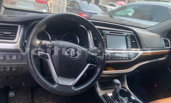 Acheter Occasion Voiture Toyota Highlander Blanc à Libreville, Estuaire Acheter Occasion Voiture Toyota Highlander Blanc à Libreville, Estuaire