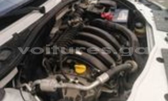 Sayi Na hannu Renault Duster White Mota in Libreville a estuary Sayi Na hannu Renault Duster White Mota in Libreville a estuary