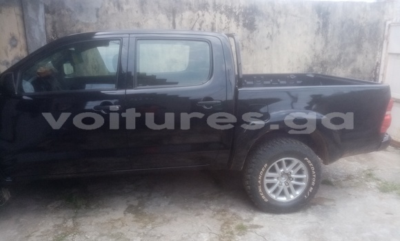 Buy Used Toyota Hilux Black Car in Libreville in Estuary Buy Used Toyota Hilux Black Car in Libreville in Estuary