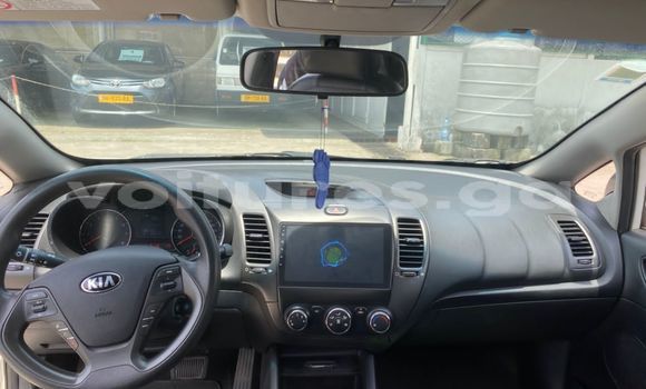 Sayi Na hannu Kia K3 White Mota in Libreville a estuary Sayi Na hannu Kia K3 White Mota in Libreville a estuary