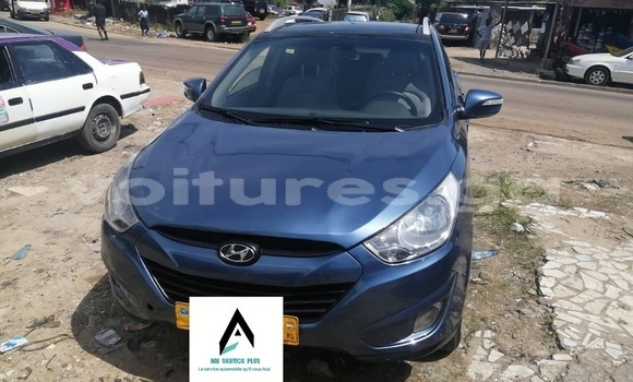 Sayi Na hannu Hyundai ix35 Blue Mota in Libreville a estuary Sayi Na hannu Hyundai ix35 Blue Mota in Libreville a estuary