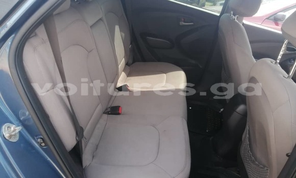 Sayi Na hannu Hyundai ix35 Blue Mota in Libreville a estuary Sayi Na hannu Hyundai ix35 Blue Mota in Libreville a estuary