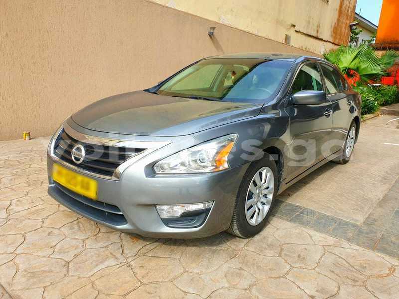 Big with watermark nissan altima estuaire libreville 7735