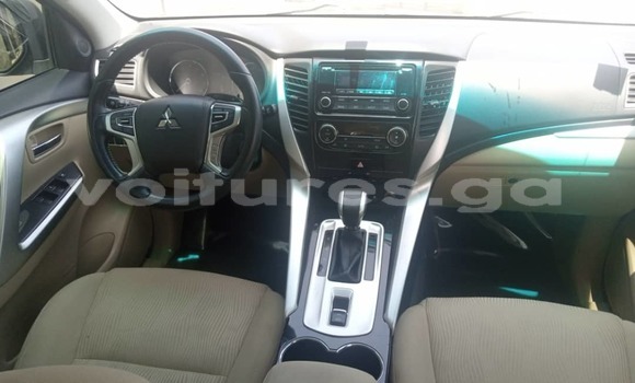 Acheter Occasion Voiture Mitsubishi Montero Marron à Libreville, Estuaire Acheter Occasion Voiture Mitsubishi Montero Marron à Libreville, Estuaire