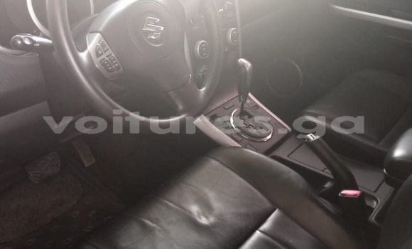 Sayi Na hannu Suzuki Vitara White Mota in Libreville a estuary Sayi Na hannu Suzuki Vitara White Mota in Libreville a estuary