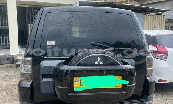 Sayi Na hannu Mitsubishi Pajero Black Mota in Libreville a estuary Sayi Na hannu Mitsubishi Pajero Black Mota in Libreville a estuary