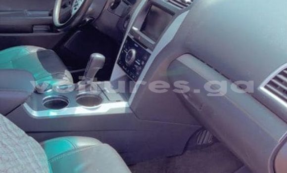 Sayi Na hannu Ford Explorer Red Mota in Libreville a estuary Sayi Na hannu Ford Explorer Red Mota in Libreville a estuary