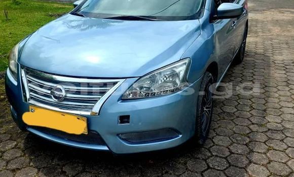 Sayi Na hannu Nissan Sentra Blue Mota in Libreville a estuary Sayi Na hannu Nissan Sentra Blue Mota in Libreville a estuary