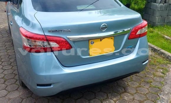 Sayi Na hannu Nissan Sentra Blue Mota in Libreville a estuary Sayi Na hannu Nissan Sentra Blue Mota in Libreville a estuary