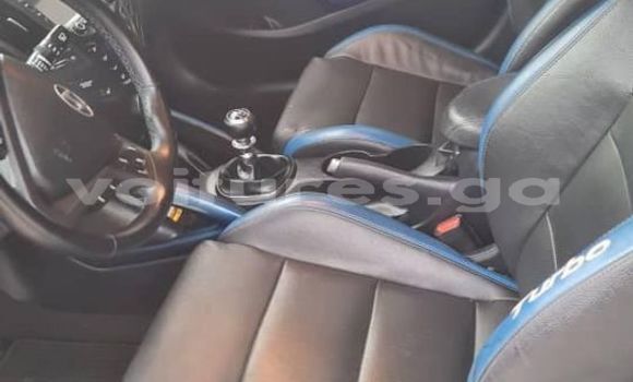 Sayi Na hannu Hyundai Veloster Blue Mota in Libreville a estuary Sayi Na hannu Hyundai Veloster Blue Mota in Libreville a estuary