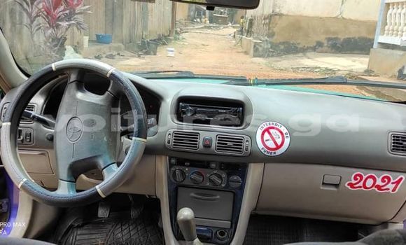 Sayi Na hannu Toyota Corolla Green Mota in Libreville a estuary Sayi Na hannu Toyota Corolla Green Mota in Libreville a estuary