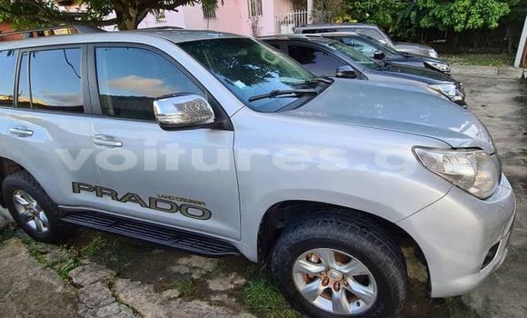 Sayi Na hannu Toyota Land Cruiser Prado Azurfa Mota in Libreville a estuary Sayi Na hannu Toyota Land Cruiser Prado Azurfa Mota in Libreville a estuary