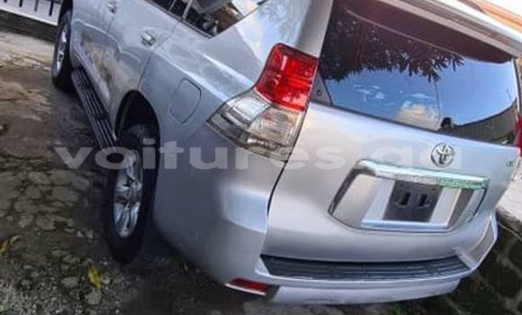 Sayi Na hannu Toyota Land Cruiser Prado Azurfa Mota in Libreville a estuary Sayi Na hannu Toyota Land Cruiser Prado Azurfa Mota in Libreville a estuary