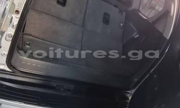 Sayi Na hannu Toyota Land Cruiser Prado Azurfa Mota in Libreville a estuary Sayi Na hannu Toyota Land Cruiser Prado Azurfa Mota in Libreville a estuary