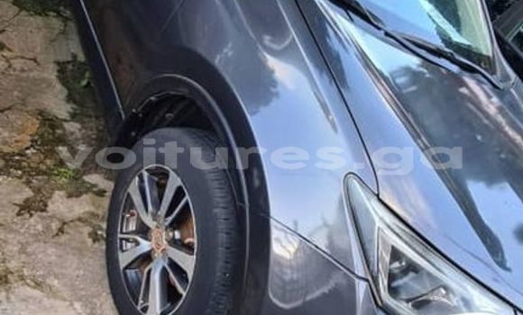 Sayi Na hannu Toyota RAV4 Black Mota in Libreville a estuary Sayi Na hannu Toyota RAV4 Black Mota in Libreville a estuary