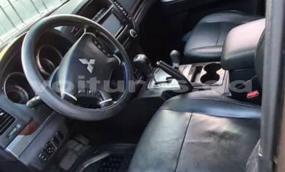 Sayi Na hannu Mitsubishi Pajero Sauran Mota in Libreville a estuary Sayi Na hannu Mitsubishi Pajero Sauran Mota in Libreville a estuary