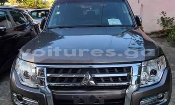 Sayi Na hannu Mitsubishi Pajero Sauran Mota in Libreville a estuary Sayi Na hannu Mitsubishi Pajero Sauran Mota in Libreville a estuary