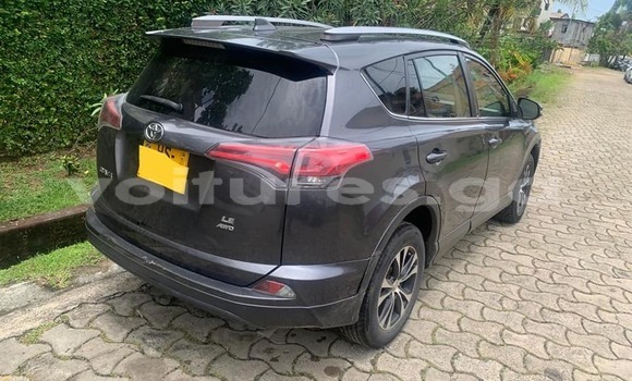 Acheter Occasion Voiture Toyota RAV4 Noir à Libreville, Estuaire Acheter Occasion Voiture Toyota RAV4 Noir à Libreville, Estuaire