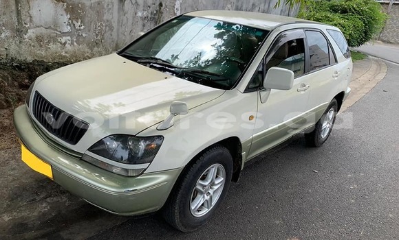 Acheter Occasion Voiture Toyota Harrier Blanc à Libreville, Estuaire Acheter Occasion Voiture Toyota Harrier Blanc à Libreville, Estuaire