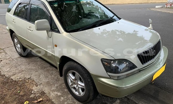 Acheter Occasion Voiture Toyota Harrier Blanc à Libreville, Estuaire Acheter Occasion Voiture Toyota Harrier Blanc à Libreville, Estuaire