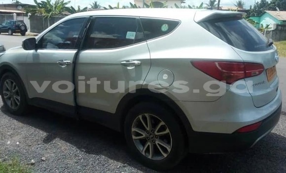 Acheter Occasion Voiture Hyundai Santa Fe Gris à Libreville, Estuaire Acheter Occasion Voiture Hyundai Santa Fe Gris à Libreville, Estuaire