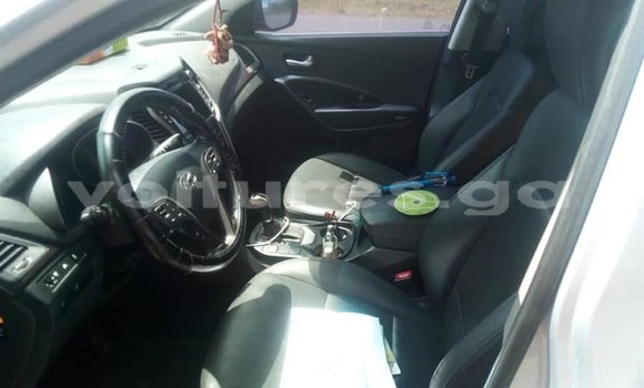 Acheter Occasion Voiture Hyundai Santa Fe Gris à Libreville, Estuaire Acheter Occasion Voiture Hyundai Santa Fe Gris à Libreville, Estuaire