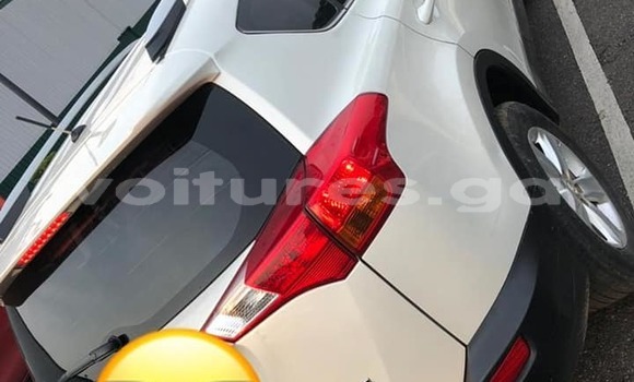 Acheter Occasion Voiture Toyota RAV4 Blanc à Libreville, Estuaire Acheter Occasion Voiture Toyota RAV4 Blanc à Libreville, Estuaire