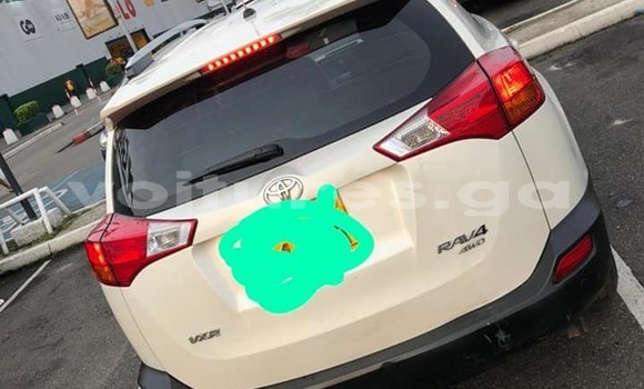 Acheter Occasion Voiture Toyota RAV4 Blanc à Libreville, Estuaire Acheter Occasion Voiture Toyota RAV4 Blanc à Libreville, Estuaire