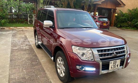 Sayi Na hannu Mitsubishi Pajero M Mota in Libreville a estuary Sayi Na hannu Mitsubishi Pajero M Mota in Libreville a estuary
