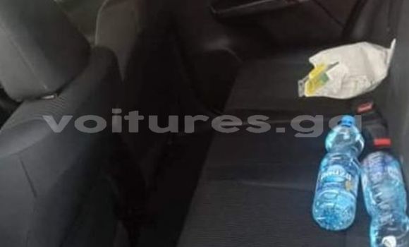 Acheter Occasion Voiture Toyota RAV4 Blanc à Port–Gentil, Ogooué-Maritime Acheter Occasion Voiture Toyota RAV4 Blanc à Port–Gentil, Ogooué-Maritime