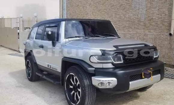 Acheter Occasion Voiture Toyota FJ Cruiser Gris à Port–Gentil, Ogooué-Maritime Acheter Occasion Voiture Toyota FJ Cruiser Gris à Port–Gentil, Ogooué-Maritime