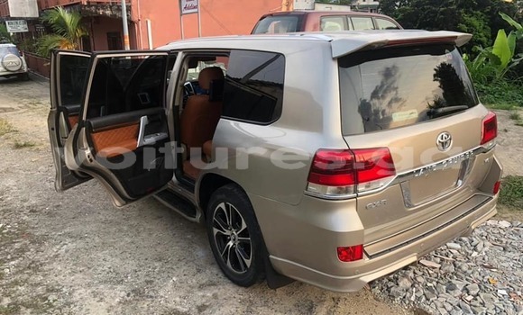 Acheter Occasion Voiture Toyota Land Cruiser Marron à Port–Gentil, Ogooué-Maritime Acheter Occasion Voiture Toyota Land Cruiser Marron à Port–Gentil, Ogooué-Maritime