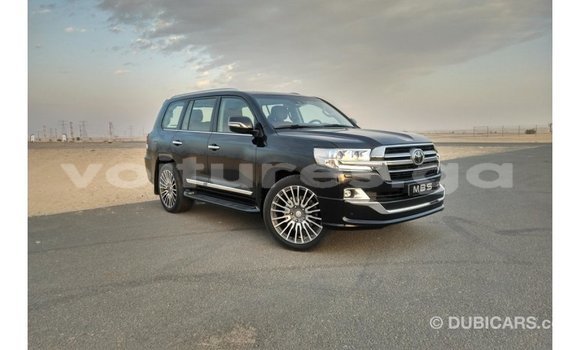 Acheter Import Voiture Toyota Land Cruiser Noir à Import - Dubai, Estuaire Acheter Import Voiture Toyota Land Cruiser Noir à Import - Dubai, Estuaire