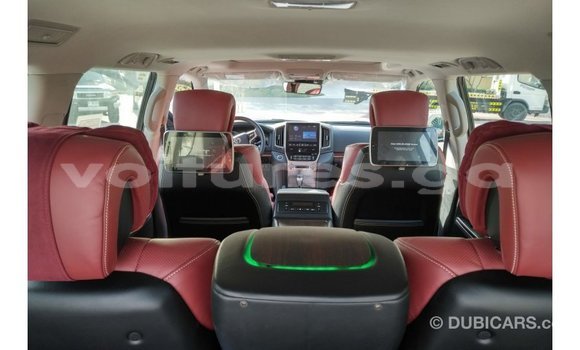 Acheter Import Voiture Toyota Land Cruiser Noir à Import - Dubai, Estuaire Acheter Import Voiture Toyota Land Cruiser Noir à Import - Dubai, Estuaire