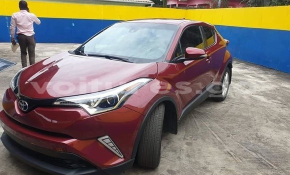 Acheter Occasion Voiture Toyota C-HR Rouge à Libreville, Estuaire Acheter Occasion Voiture Toyota C-HR Rouge à Libreville, Estuaire