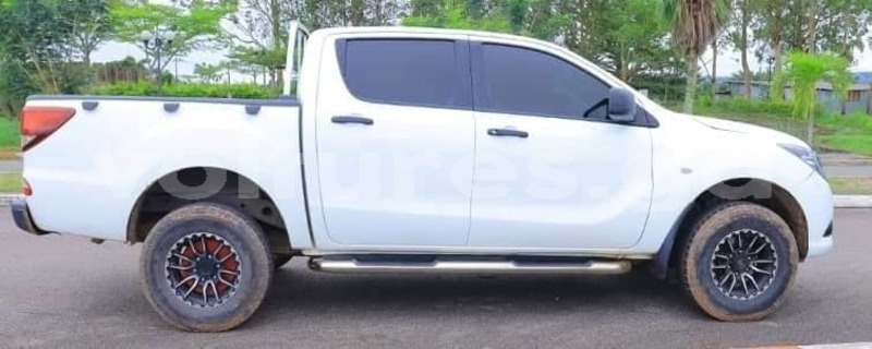 Big with watermark mazda bt 50 estuaire libreville 7802