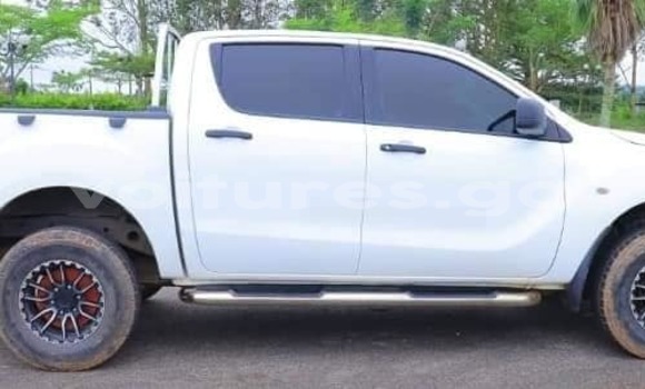 Acheter Occasion Voiture Mazda BT-50 Blanc à Libreville, Estuaire Acheter Occasion Voiture Mazda BT-50 Blanc à Libreville, Estuaire