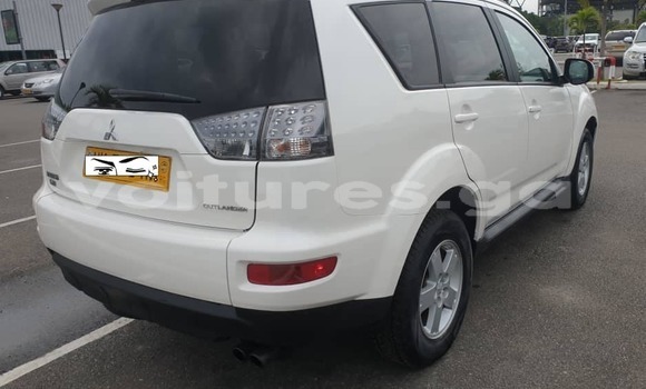 Acheter Occasion Voiture Mitsubishi Outlander Blanc à Libreville, Estuaire Acheter Occasion Voiture Mitsubishi Outlander Blanc à Libreville, Estuaire