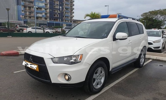 Acheter Occasion Voiture Mitsubishi Outlander Blanc à Libreville, Estuaire Acheter Occasion Voiture Mitsubishi Outlander Blanc à Libreville, Estuaire