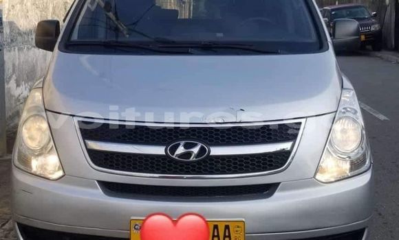 Acheter Occasion Voiture Hyundai H1 Gris à Libreville, Estuaire Acheter Occasion Voiture Hyundai H1 Gris à Libreville, Estuaire