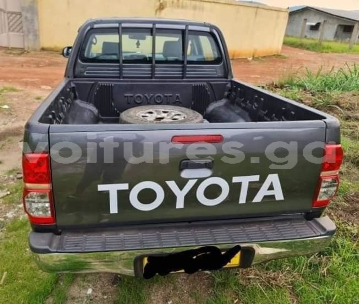 Big with watermark toyota hilux estuaire libreville 7811