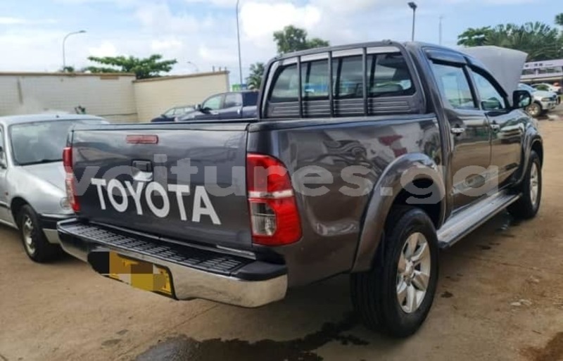 Big with watermark toyota hilux estuaire libreville 7811