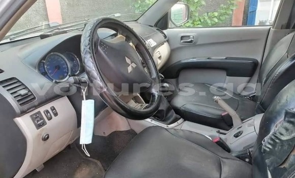 Acheter Occasion Voiture Mitsubishi L200 Gris à Libreville, Estuaire Acheter Occasion Voiture Mitsubishi L200 Gris à Libreville, Estuaire
