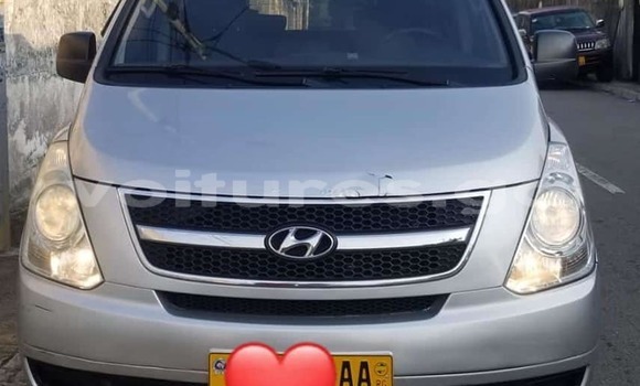 Acheter Occasion Voiture Hyundai H1 Gris à Libreville, Estuaire Acheter Occasion Voiture Hyundai H1 Gris à Libreville, Estuaire