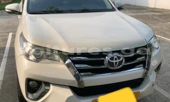 Acheter Occasion Voiture Toyota Fortuner Blanc à Libreville, Estuaire Acheter Occasion Voiture Toyota Fortuner Blanc à Libreville, Estuaire