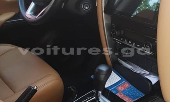 Acheter Occasion Voiture Toyota Fortuner Blanc à Libreville, Estuaire Acheter Occasion Voiture Toyota Fortuner Blanc à Libreville, Estuaire