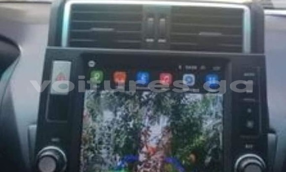 Acheter Occasion Voiture Toyota Land Cruiser Prado Blanc à Libreville, Estuaire Acheter Occasion Voiture Toyota Land Cruiser Prado Blanc à Libreville, Estuaire