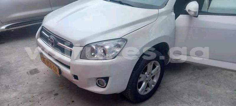 Big with watermark toyota rav4 estuaire libreville 7834